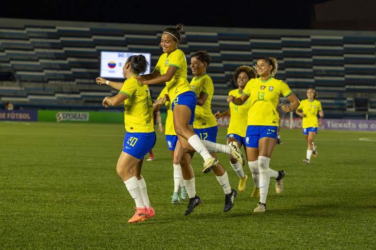 Com 12 jogadoras do Bolsa Atleta, Seleção Sub-20 feminina vence Sul-Americano