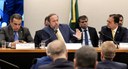 Ministro critica emendas em PL das eólicas offshore: mais custo para consumidores