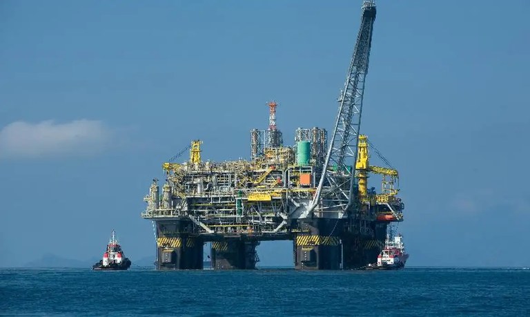 ANP divulga dados consolidados da produção de petróleo e gás em abril
