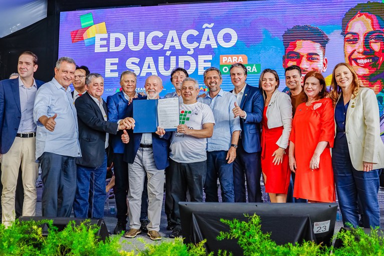 Lula: investir na educação é criar oportunidades ao povo mais humilde