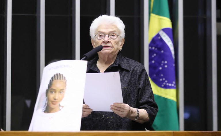 Ministro dos Direitos Humanos manifesta apoio à deputada Luiza Erundina