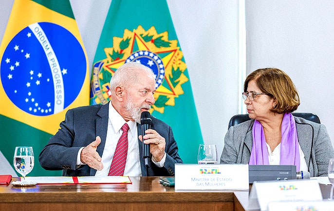 Lula sanciona lei que fortalece o combate à violência doméstica e familiar contra a mulher