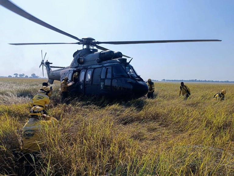 Brigadistas do ICMBio conseguem conter avanço do fogo no Parque Nacional do Pantanal