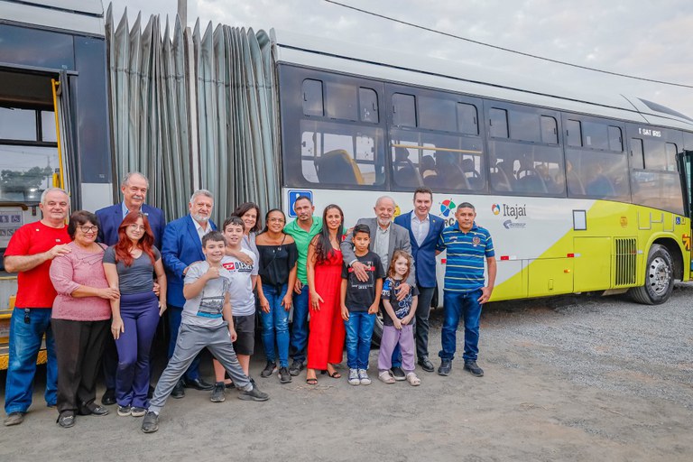 'Temos que cuidar do povo com dignidade e respeito', diz Lula na entrega do BRT em Campinas