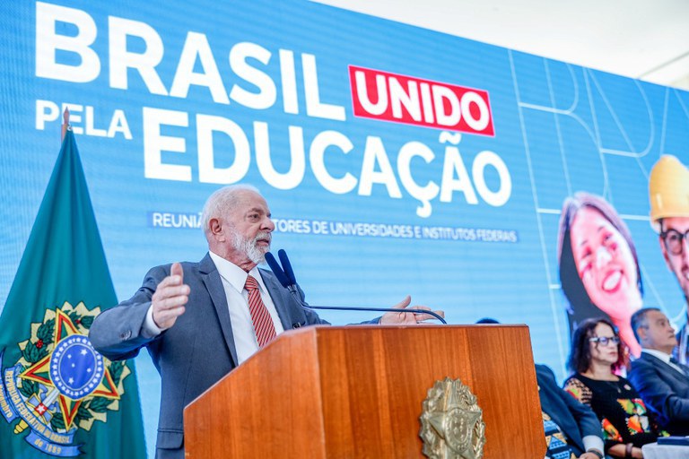 Em cidades paulistas, Lula movimenta ações de mobilidade, pesquisa e ensino