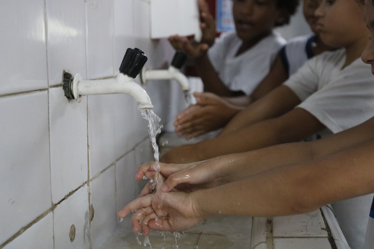 Gestão abre compra emergencial de kits de limpeza e cuidados pessoais para o RS