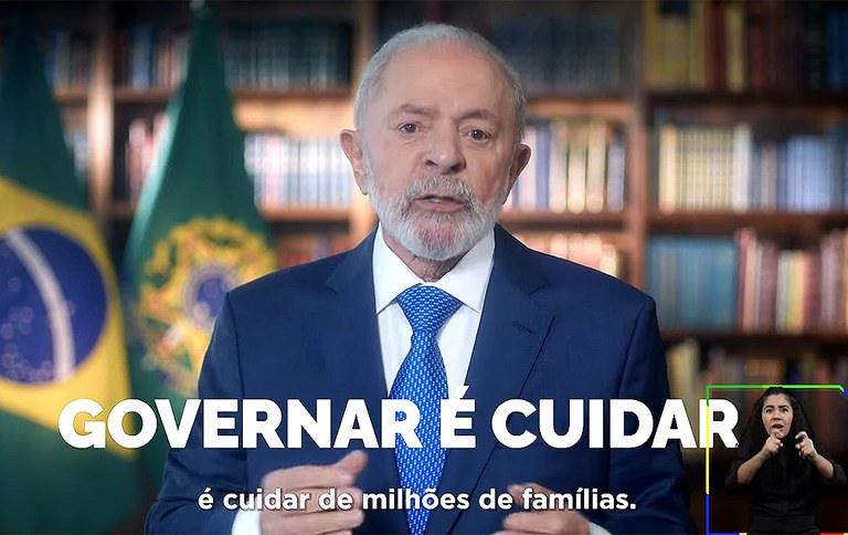 Lula apresenta balanço de governo e celebra: 'O Brasil se reencontrou com a civilização'