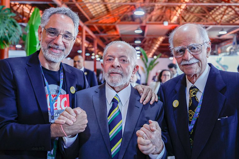 Lula se emociona em encontro com lideranas no combate  fome