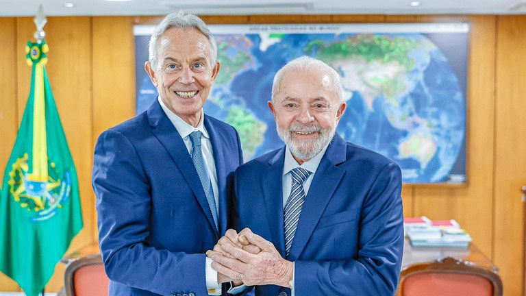 Presidente Lula se encontra com ex-primeiro-ministro Tony Blair