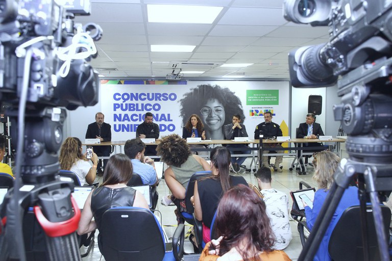 1 milhão de candidatos realizaram as provas do Concurso Nacional Unificado