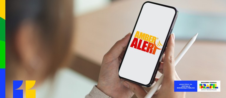 Criança localizada com ajuda do Amber Alerts é devolvida aos pais, em Fortaleza