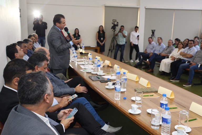 Luiz Marinho e cafeicultores de Minas Gerais assinam pacto pelo trabalho decente