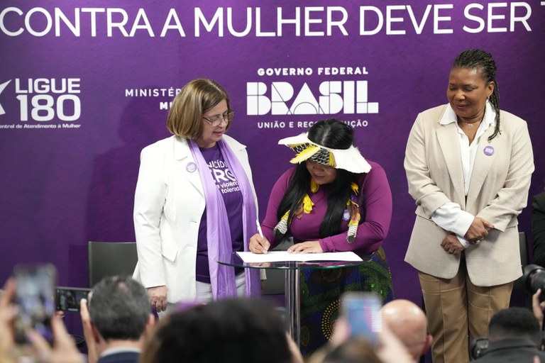 Ministra dos Povos Indígenas se engaja na Mobilização Nacional pelo Feminicídio Zero