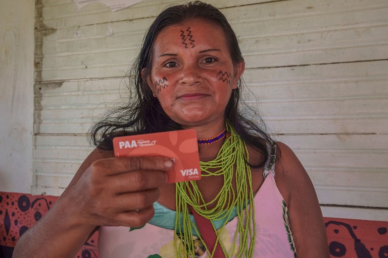 A experiência transformadora junto aos Yanomami, com a entrega do cartão do PAA Indígena em Maturacá (AM)