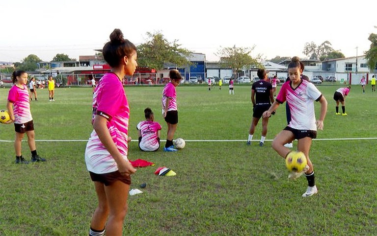 Desafios do Futebol Feminino são tema do 'Caminhos da Reportagem', na TV Brasil