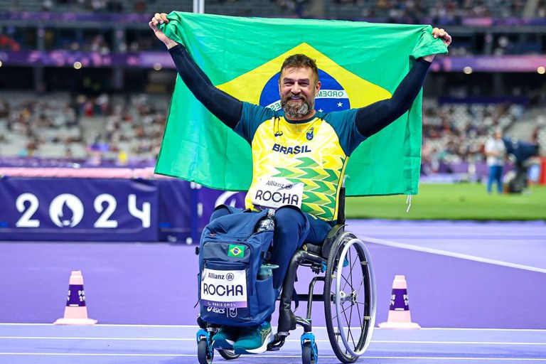 Em dia histórico, Brasil vai quatro vezes ao pódio e chega às 400 medalhas em Jogos Paralímpicos