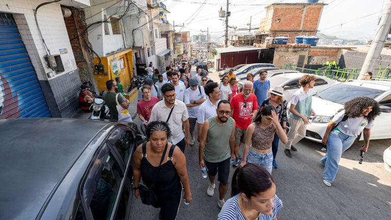 Grupo de Trabalho de Empoderamento de Mulheres escuta lideranças sociais no Complexo do Alemão