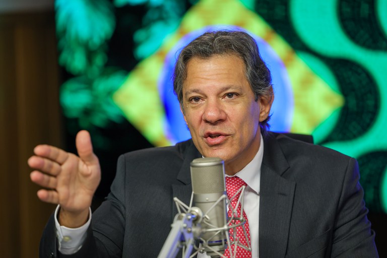 Haddad vai pedir ajuda ao Ministério da Saúde para conter 'pandemia' das apostas