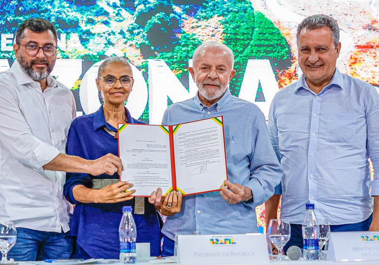 Lula anuncia criação de autoridade climática