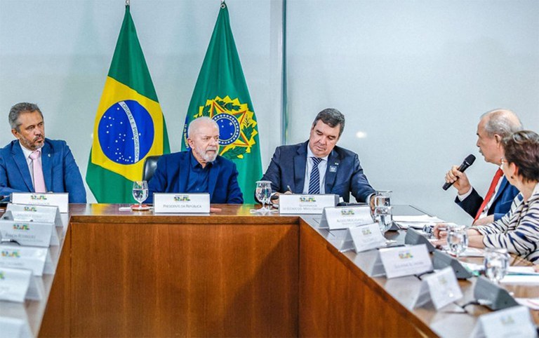 Lula anuncia R$ 3,3 bilhões do BNDES para obras do Novo PAC no Ceará e Mato Grosso do Sul