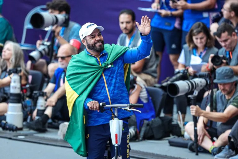 Segunda (2) começa com ouro, prata e recorde mundial para o Brasil nas paralimpíadas