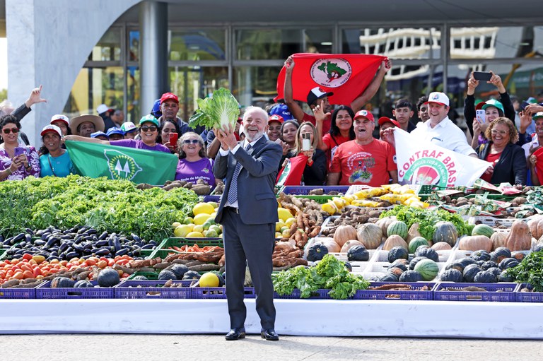 Como o Governo Lula pretende aumentar oferta de alimentos orgânicos ao público