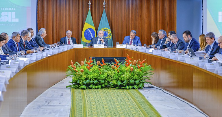 Lula, governadores, Judiciário e congressistas debatem combate ao crime organizado