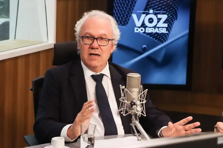 Provas do Enem 2024 são destaque da Voz do Brasil desta terça (29)