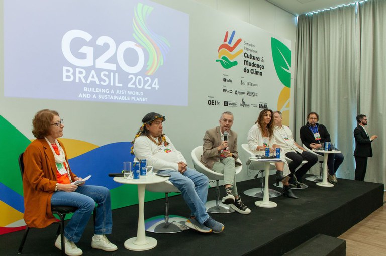 'A cultura nos lembra que somos mais frágeis que o restante da natureza', alerta Daniel Munduruku