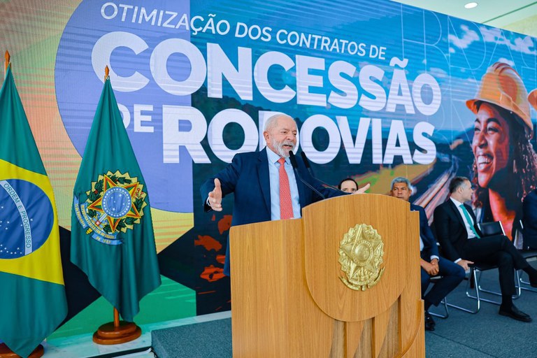 Lula apresenta programa que otimiza contratos de concessão rodoviária em 12 estados e no DF