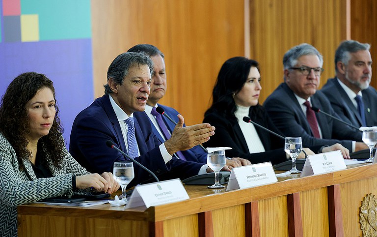 'Justiça social fortalece o país, a economia, e o desenvolvimento', diz Haddad