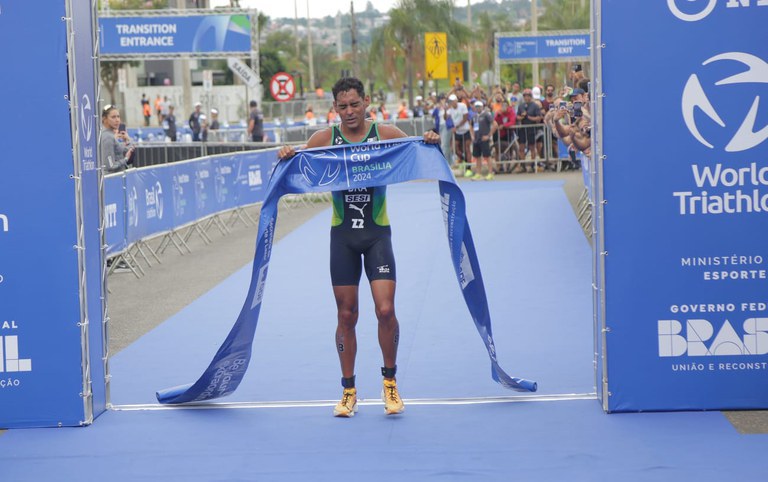 Beneficiados pelo Bolsa Atleta brilham na Copa do Mundo de Triatlo, em Brasília