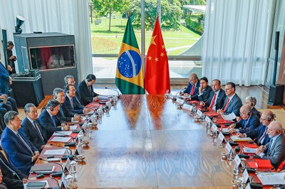 Brasil e China reforçam parceria por indústria, pequenas empresas e sustentabilidade