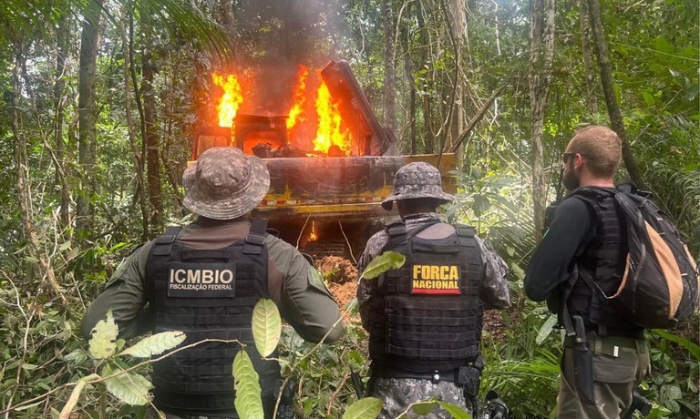 Operação ao redor da Terra Indígena Munduruku fecha cerco contra garimpo ilegal na região