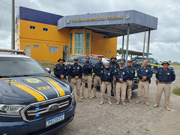 Quatro cargas de madeira irregular são apreendidas pela PRF em Serra Talhada