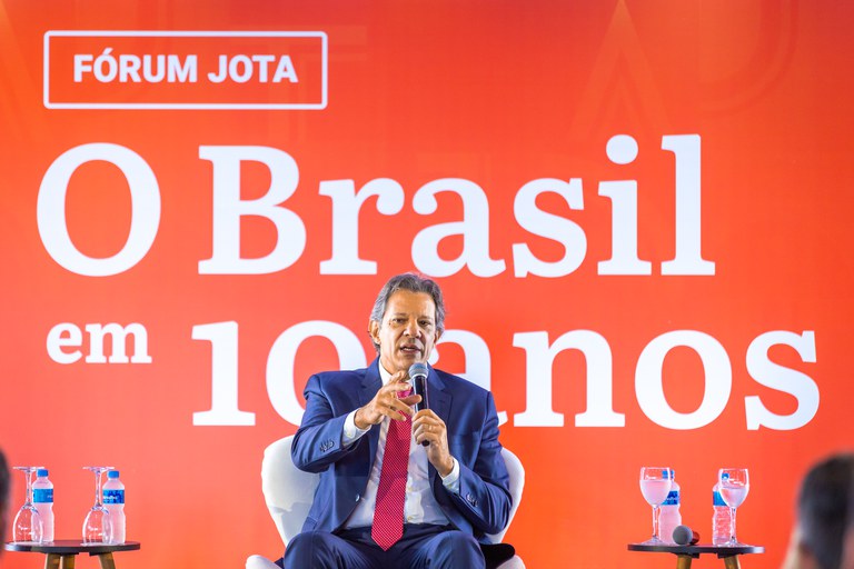 Medidas foram pensadas para não comprometer a trajetória virtuosa que vivemos, diz Haddad