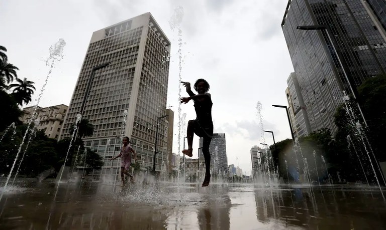 Ministério e observatório da UFRJ vão ajudar cidades a enfrentar mudanças climáticas