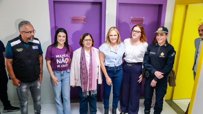 Ministra Cida Gonçalves visita obras do Centro de Referência de Sol Nascente, DF