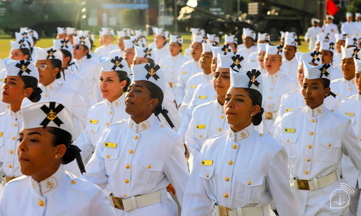 mulheres soldados fuzileiros navais 1.jpg