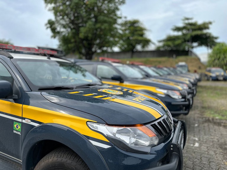 PRF tem reforço na frota com entrega de novas viaturas na Bahia