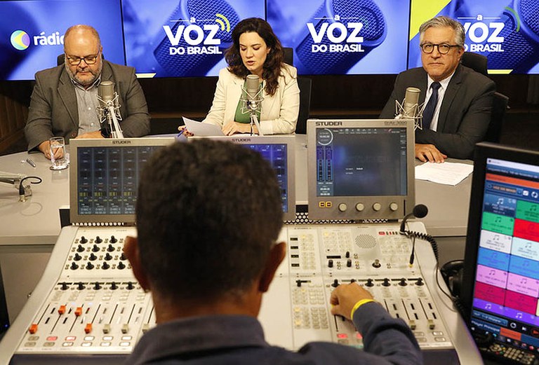 Alexandre Padilha na Voz do Brasil