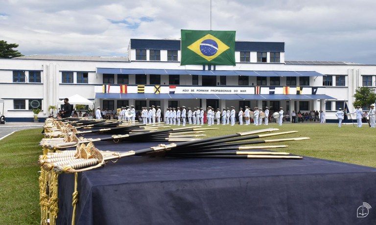 Formatura Guardas Marinha.jpg