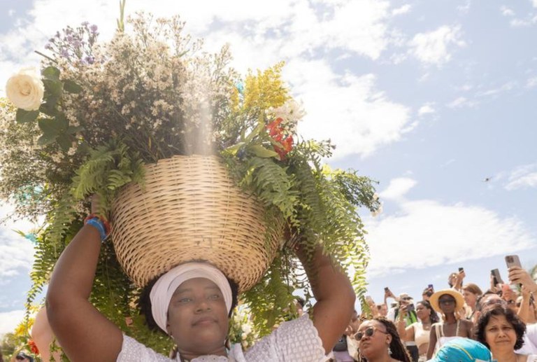 Anielle Franco destaca importância do respeito às religiões de matriz africana durante homenagem à Iemanjá