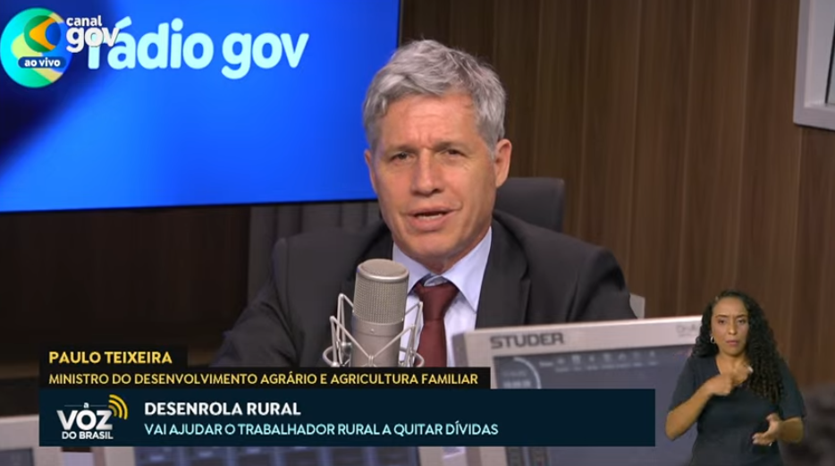 Paulo Teixeira - A Voz do Brasil.png