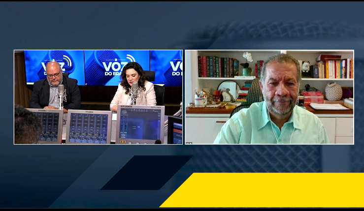 Carlos Lupi - Voz do Brasil.png