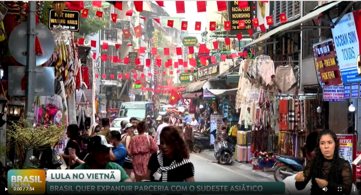 Lula em Hanoi.png