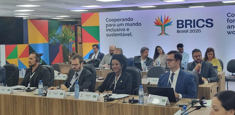 MDA apresenta ao Brics políticas públicas voltadas ao investimento em mecanização no campo MDA apresenta ao Brics políticas públicas voltadas ao investimento em mecanização no campo