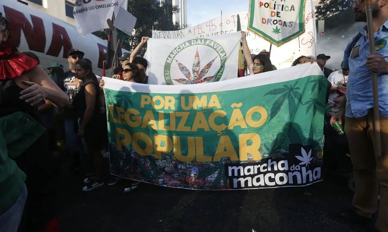 Novo Plano Nacional de Políticas sobre Drogas recebe contribuições da sociedade até 15 de maio Novo Plano Nacional de Políticas sobre Drogas recebe contribuições da sociedade até 15 de maio