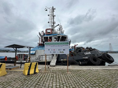 Porto de Santos usa energia de hidrelétrica própria e rebocadores deixam de usar diesel