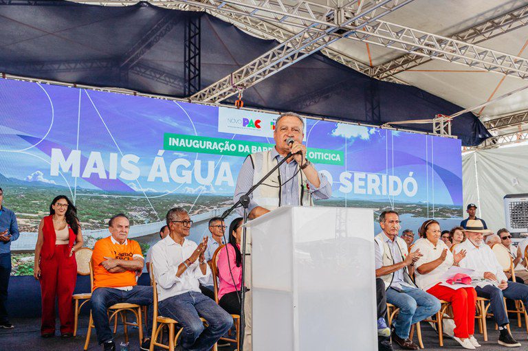 Rui Costa detalha tempos de execução e liberação de recursos da Barragem de Oiticica (RN)